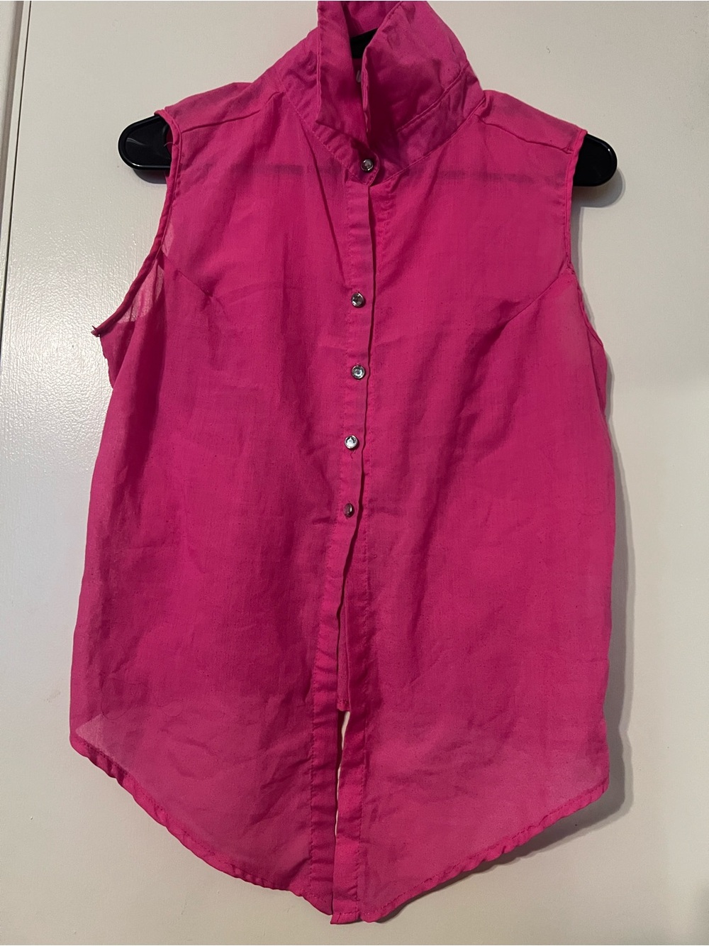 BONGO Sleeveless Button-Front Shirt in Hot Pink
